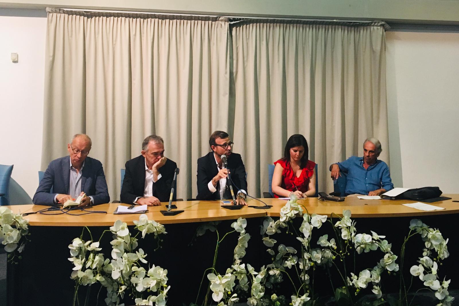 Immagine Costa toscana, Rossi: "Impegno e lavoro pagano. Attendiamo che lo Stato realizzi la Tirrenica"